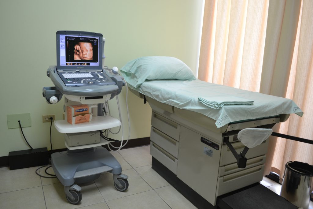 Sala de consulta y ultrasonido